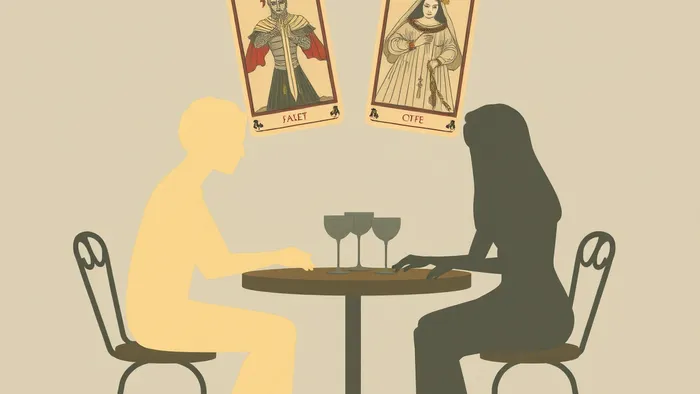 Символичное изображение двух людей, разделённых полупрозрачной стеной из карт Таро, иллюстрирующее тему поверхностного общения и эмоциональных барьеров.